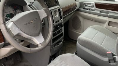 2010 Chrysler Town & Country