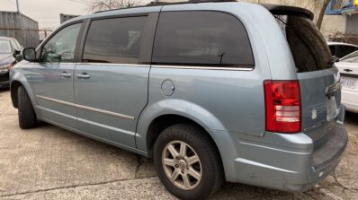 2010 Chrysler Town & Country