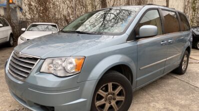 2010 Chrysler Town & Country