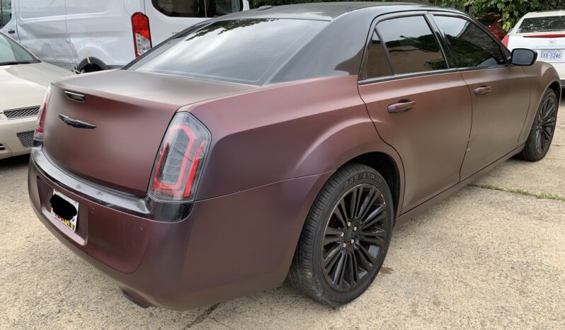 2011 Chrysler 300 full